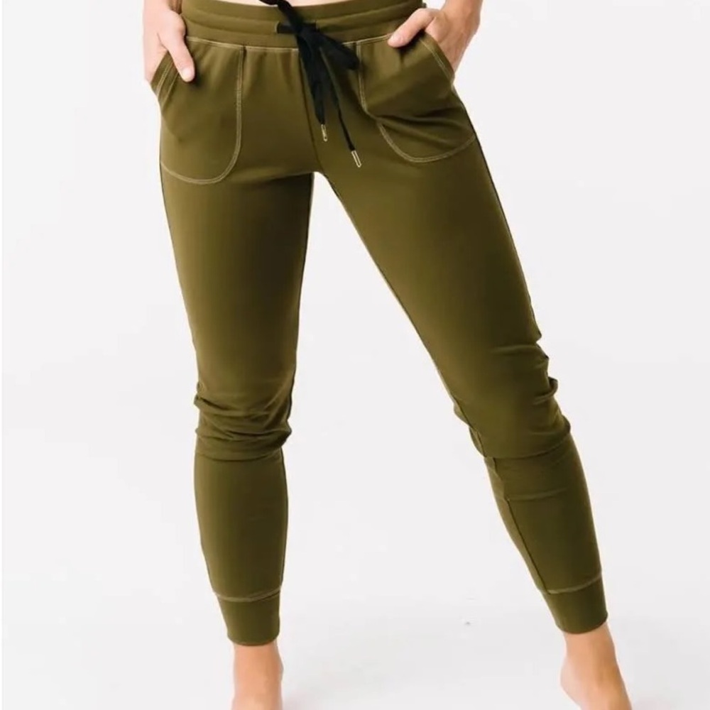 Zyia Active Unwind Women’s Olive Green Fitted Jogger Pants Wide Waistband, XL